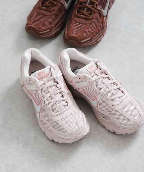 URBAN RESEARCH(アーバンリサーチ)の「NIKE ズームボメロ 5 GLD(スニーカー・レディース・F BN/M BRO/S RD/V GRR・23.5/24/24.5/25)」の17枚目の写真