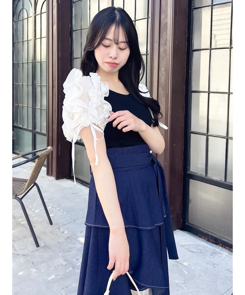 dazzlin（ダズリン）の「ショルダーボリュームフリルカットプルオーバー（Tシャツ/カットソー・レディース・オフホワイト/グレー/ブラック/ピンク・F）」の3枚目の写真