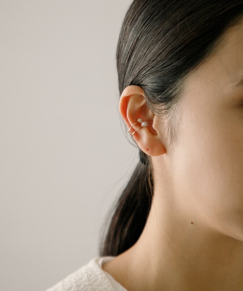 URBAN RESEARCH（アーバンリサーチ）の「ff by decor urban research　ダブルパールイヤカフ（イヤリング・レディース・10KYG・-）」の5枚目の写真