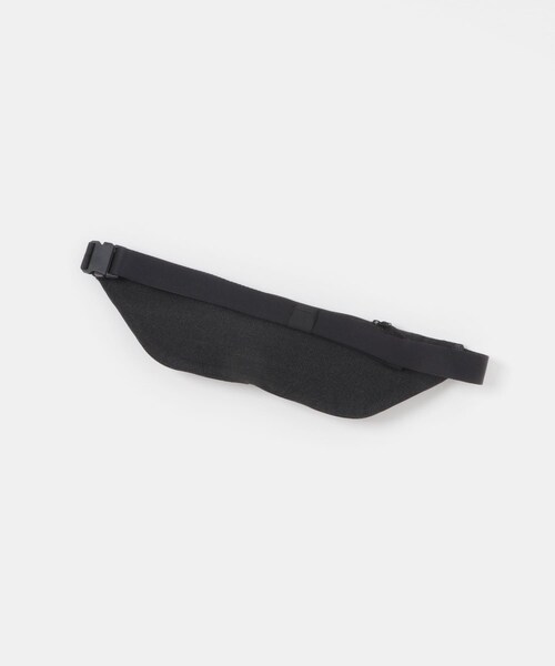 URBAN RESEARCH（アーバンリサーチ）の「ES.1　ULTRA WAIST BAG（ボディバッグ/ウエストポーチ・メンズ・black・Free）」の4枚目の写真