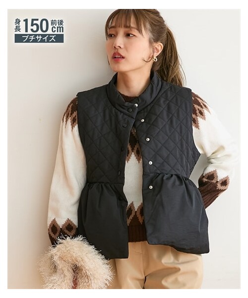 nissen（ニッセン）の「小さいサイズ　ペプラム中綿ベスト　低身長さん・小柄女性（ジャケット/アウター・レディース・アイボリー/クロ・PSS/PS）」の2枚目の写真