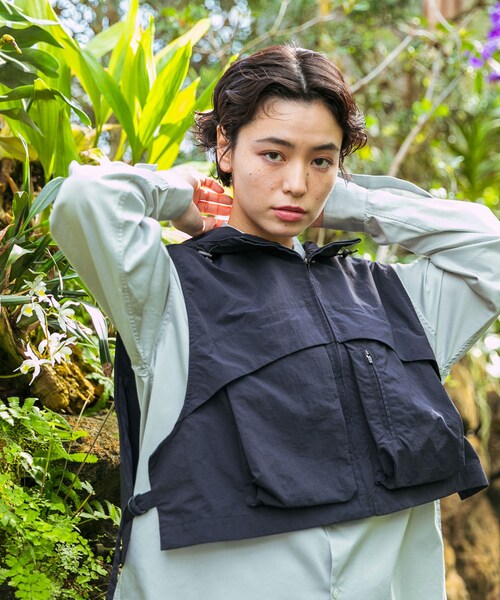 EKAL（エカル）の「『URTECH』ナイロンタッサー ベスト（ベスト・レディース・グラファイト/ネイビー・One）」の19枚目の写真