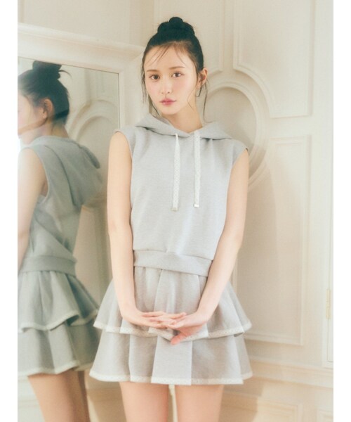 EATME（イートミー）の「フードノースリーブTOP×フレアミニスカート（セットアップ）（セットアップ・レディース・アイボリー/グレー・F）」の8枚目の写真