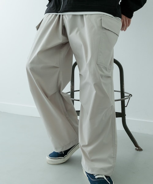 ITEMS URBANRESEARCH（アイテムズ アーバンリサーチ）の「ウエストイージー ポリカーゴパンツ（その他パンツ・メンズ・BLK/IVO/KHK・S/M/L）」の19枚目の写真