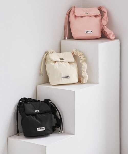 VIS(ビス)の「WEB限定追加【OUTDOOR PRODUCTS】VIS別注ドロストミニショルダーバッグ(ショルダーバッグ・レディース・ブラック/キナリ/ピンク系/ブラック系/オフホワイト/シルバー・F)」の17枚目の写真