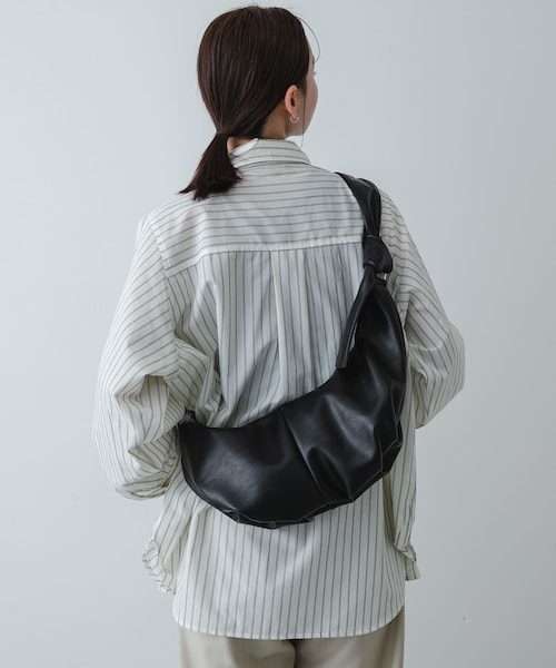 SENSE OF PLACE by URBAN RESEARCH（センスオブプレイスバイアーバンリサーチ）の「クロワッサンショルダーバッグ（ショルダーバッグ・レディース・BLACK/MUSTARD/BEIGE・One）」の6枚目の写真