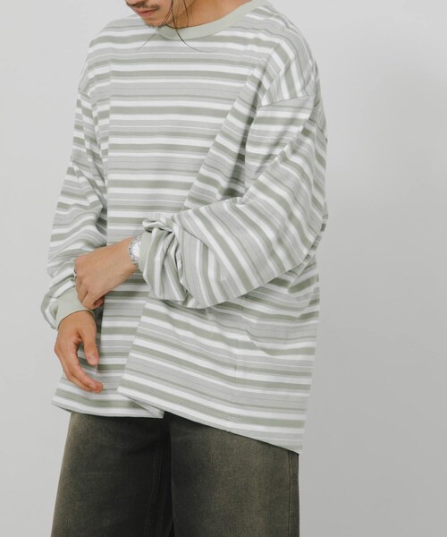 URBAN RESEARCH（アーバンリサーチ）の「POLYPLOID　OVERSIZE LONGSLEEVE B（Tシャツ/カットソー・メンズ・BLACKWHITE/SAGEWHITE・2/3/4）」の15枚目の写真