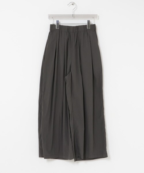 URBAN RESEARCH(アーバンリサーチ)の「『UR TECH/撥水/UVカット』ギャザーワイドパンツ(その他パンツ・レディース・ICE GRAY/BEIGE/CHARCOAL・36/38)」の12枚目の写真
