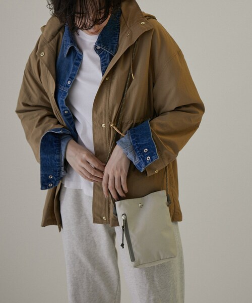ADAM ET ROPE'（アダムエロペ）の「【WEB限定】[ショルダーバッグ付き・ユニセックスで使える・軽量・A4対応・大容量]バッグパック 3（バックパック/リュック・レディース・ブラック/グレー/グレー系/ダークブラウン/ネイビー・F）」の15枚目の写真