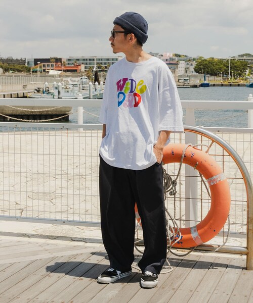 URBAN RESEARCH（アーバンリサーチ）の「Wide Dad　GRAPHIC T-SHIRTS WITH HATCH（Tシャツ/カットソー・メンズ・ASH GRAY/LIMEGREEN/NAVY・1/2）」の9枚目の写真