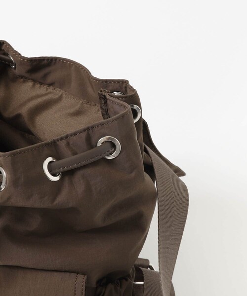 SENSE OF PLACE by URBAN RESEARCH（センスオブプレイスバイアーバンリサーチ）の「撥水マルチポケットナイロンリュック（バックパック/リュック・レディース・BLACK/BROWN・one）」の20枚目の写真