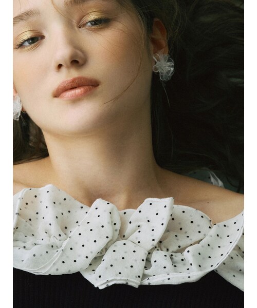 MERCURYDUO（マーキュリーデュオ）の「2WAY異素材ランダムラッフルニット（ニット/セーター・レディース・オフホワイト・F）」の2枚目の写真