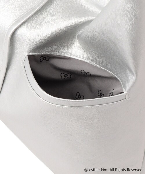 ROPE' PICNIC(ロペピクニック)の「【Esther Bunny Little meets ROPE' PICNIC】チャーム付きバッグ(トートバッグ・レディース・ブラック/シルバー・F)」の16枚目の写真