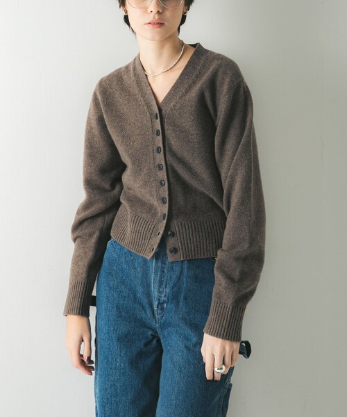 URBAN RESEARCH（アーバンリサーチ）の「カシミヤ強縮Vネックカーディガン（カーディガン/ボレロ・レディース・TOP BROWN/KHAKI・FREE）」の7枚目の写真