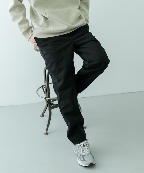 ITEMS URBANRESEARCH(アイテムズ アーバンリサーチ)の「WINDPROOF 裏フリースボンディング パンツ(その他パンツ・メンズ・GRY/KHK/BLK・M/L)」の1枚目の写真