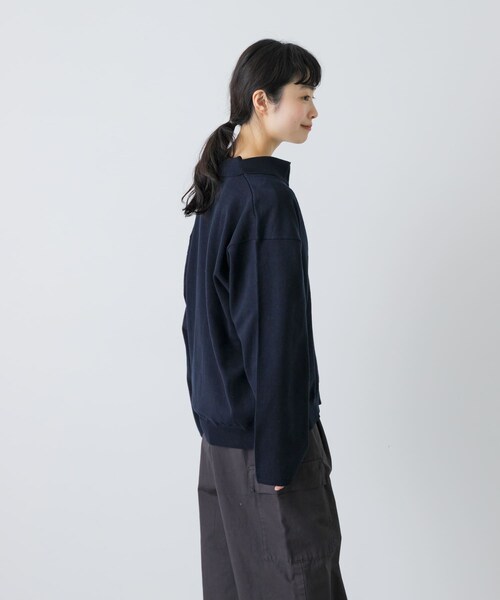 かぐれ(カグレ)の「UNDECORATED LINEN/COTTON BIG KNIT TOP(ニット/セーター・レディース・D.NAVY/OFF WHITE・0)」の9枚目の写真