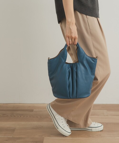 URBAN RESEARCH DOORS(アーバンリサーチドアーズ)の「パファーハンドルバッグ(ハンドバッグ・レディース・BLUE/BROWN・one)」の13枚目の写真