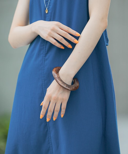 URBAN RESEARCH ROSSO（アーバンリサーチロッソ）の「CHIGNON　ホマイカCバングル（ブレスレット・レディース・IVORY/BROWN/BLACK・FREE）」の3枚目の写真