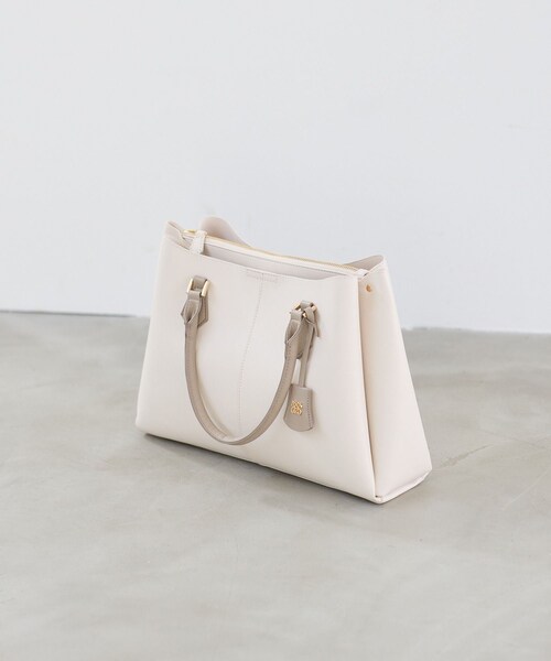 VIS(ビス)の「【COHINA×VIS】チャーム付き2WAYトートバッグ/A4対応・軽量(トートバッグ・レディース・ブラック/キナリ/ベージュ・F)」の14枚目の写真