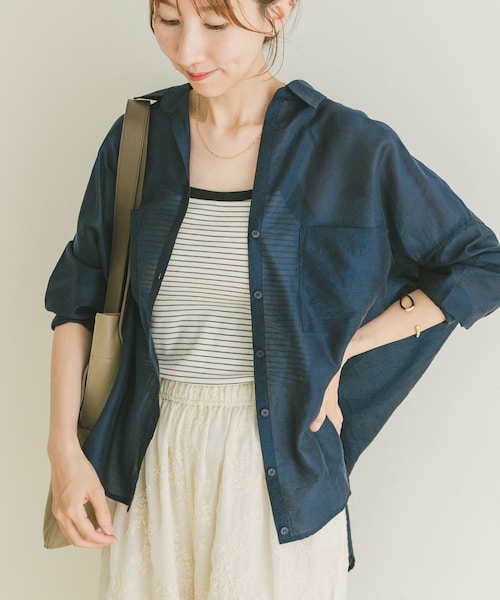 ITEMS URBANRESEARCH（アイテムズ アーバンリサーチ）の「シアーポケットスキッパーシャツ（シャツ/ブラウス・レディース・WHT/L.BLU/NVY・FREE）」の2枚目の写真