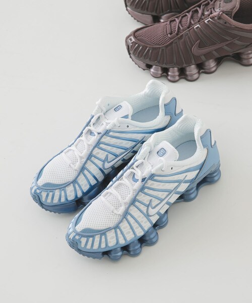 URBAN RESEARCH（アーバンリサーチ）の「NIKE　SHOX TL（スニーカー・レディース・WH/W BLUE・23.5/24/24.5/25）」の3枚目の写真