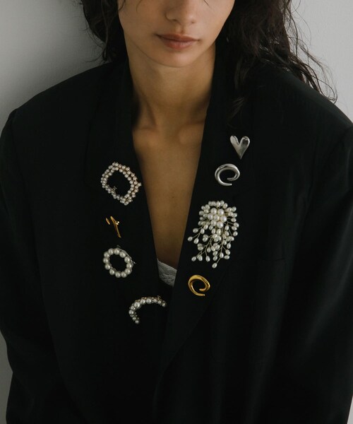 URBAN RESEARCH（アーバンリサーチ）の「decor『デコール』　Broach maru pearl（ブローチ/コサージュ・レディース・Pearl・-）」の4枚目の写真