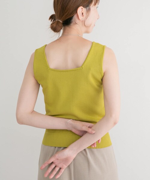 ITEMS URBANRESEARCH(アイテムズ アーバンリサーチ)の「『洗濯可』2WAYニットタンクトップ(ニット/セーター・レディース・OFF/GRN/BLK/BRN/BRD・Free)」の4枚目の写真