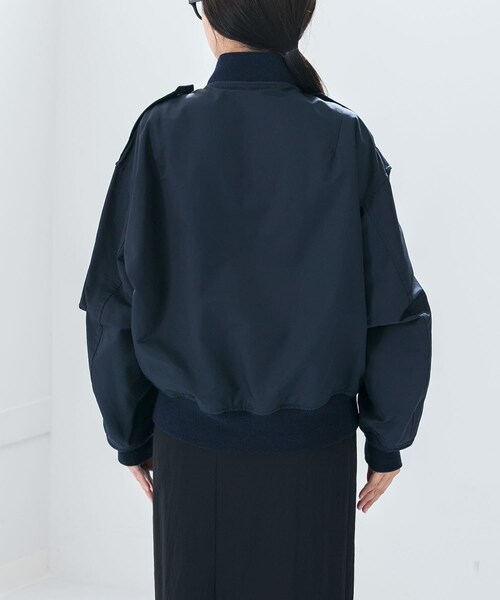 URBAN RESEARCH（アーバンリサーチ）の「CIOTA　スビンコットンナイロンツイルフライトジャケット（MA-1・レディース・ブラック/ネイビー・FREE）」の5枚目の写真