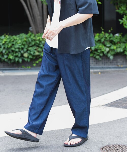 ITEMS URBANRESEARCH（アイテムズ アーバンリサーチ）の「LIGHT&FLEX サマーデニムパンツ（デニムパンツ・メンズ・L.BLUE/NAVY/INDIGO・M/L）」の7枚目の写真