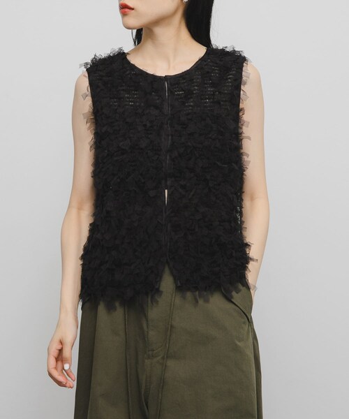 KBF（ケイビーエフ）の「チュールフリンジトップス（ベスト・レディース・IVORY/BLACK・one）」の18枚目の写真