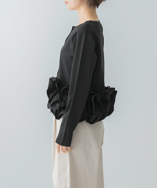 URBAN RESEARCH ROSSO（アーバンリサーチロッソ）の「Mewl　ペタルフリルカーディガン（カーディガン/ボレロ・レディース・WHITE/BLACK・Free）」の11枚目の写真