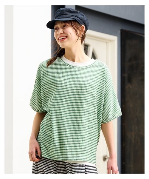 nissen（ニッセン）の「大きいサイズ［ぽこぽこクレープ素材］シャーリングTブラウス（セットアップ可）（シャツ/ブラウス・レディース・グリーン系/ベージュ系/ラベンダー系/黒系・L~LL相当/3L~4L相当/5L~6L相当/8L相当/10L相当/不要6L/不要8L/不要10L）」の21枚目の写真