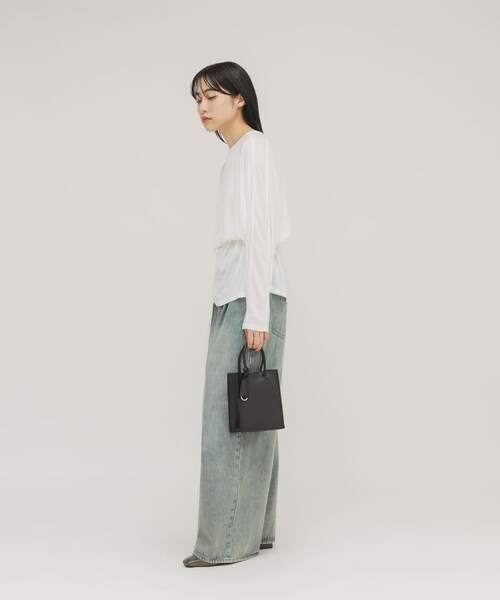 KBF（ケイビーエフ）の「チャーム付きスクエアミニBAG（ハンドバッグ・レディース・OFF/BLACK・One）」の21枚目の写真