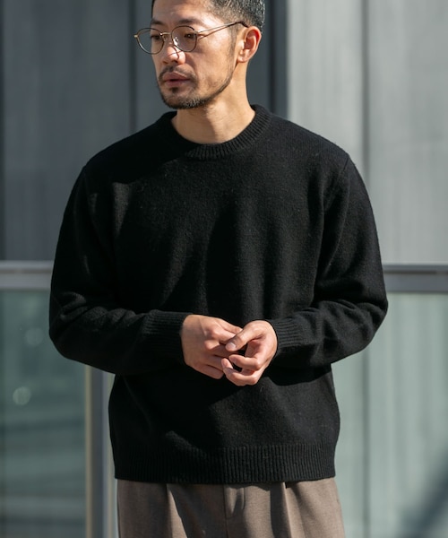 URBAN RESEARCH ROSSO（アーバンリサーチロッソ）の「『XLサイズあり』シェットランドウールクルーネックニット（ニット/セーター・メンズ・NAVY/BLACK/GRAY/GREIGE/KHAKI/GREEN/WHITE/ROYAL BLUE/INDIGO/MASTARD/WINE/LAVENDER・S/M/L/XL）」の2枚目の写真