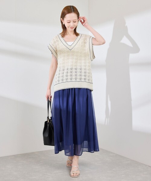 ROPE' PICNIC(ロペピクニック)の「配色ステッチ透かし編みニットベスト(ベスト・レディース・オフホワイト/ベージュ/サックス・38)」の5枚目の写真