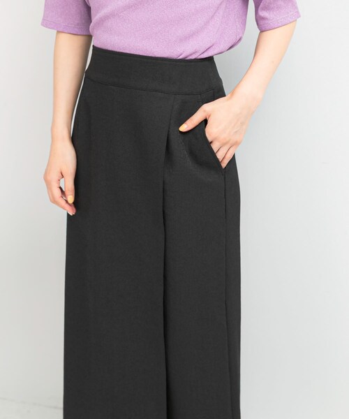 URBAN RESEARCH ROSSO（アーバンリサーチロッソ）の「UVカットストレートタックスカート（スカート・レディース・GREIGE/BLACK・36/38）」の10枚目の写真