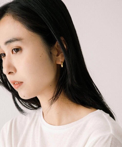 URBAN RESEARCH(アーバンリサーチ)の「decor『デコール』 Twist Pierce M(ピアス(両耳用)・レディース・GOLD・-)」の5枚目の写真
