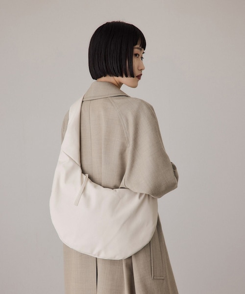 ADAM ET ROPE'(アダムエロペ)の「ボディショルダーバッグ(ショルダーバッグ・レディース・ブラック/ホワイト・F)」の7枚目の写真