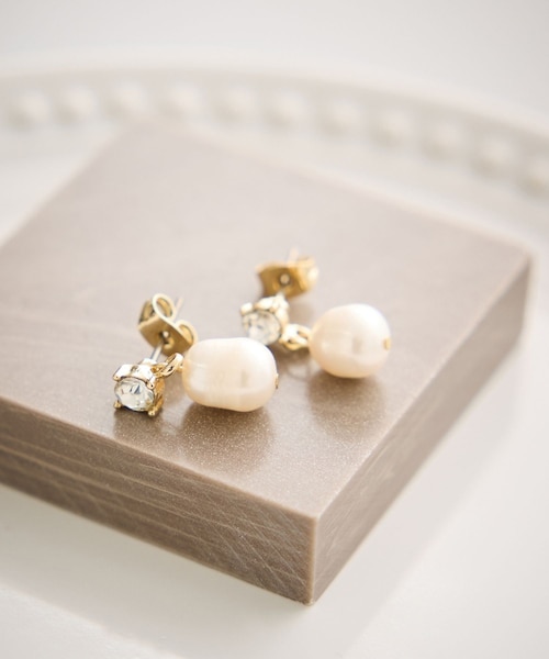 ROPE' PICNIC（ロペピクニック）の「淡水パール×ガラスピアス（ピアス（両耳用）・レディース・ゴールド/シルバー・F）」の4枚目の写真