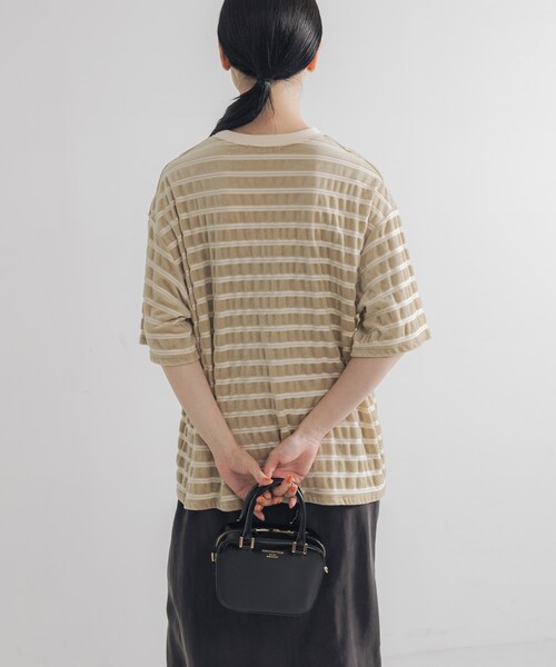 URBAN RESEARCH（アーバンリサーチ）の「ベロアボーダーカットソー（Tシャツ/カットソー・レディース・BEIGE/DARK BROWN・FREE）」の16枚目の写真
