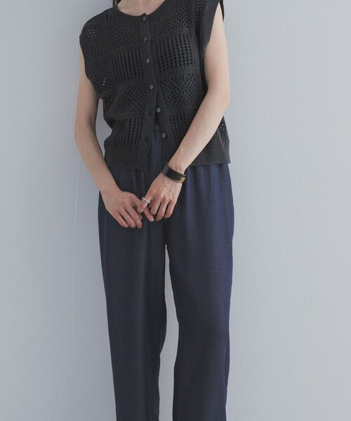 URBAN RESEARCH DOORS（アーバンリサーチドアーズ）の「リヨセルデニムイージーパンツ（デニムパンツ・レディース・BLACK/INDIGO・M/L）」の19枚目の写真