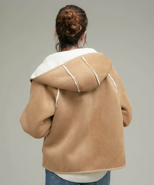 URBAN RESEARCH Sonny Label（アーバンリサーチサニーレーベル）の「ムートンリバーシブルフーディーコート（ムートンコート・レディース・CCLxCCL/IVOxBEG/OFF×CAM・36/38）」の14枚目の写真