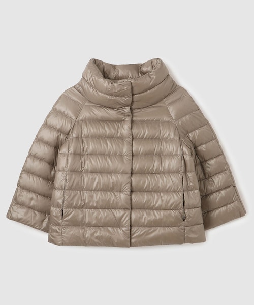 ROPE'（ロペ）の「【WEB限定/一部店舗限定】【HERNO(ヘルノ)】ビッグシルエットライトショート丈ダウンコート（ダウンジャケット/コート・レディース・ブラック/ベージュ/シルバー・M/S）」の13枚目の写真