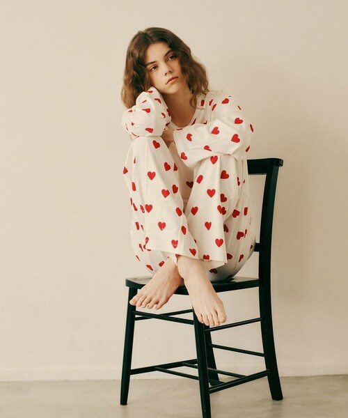 ADAM ET ROPE'(アダムエロペ)の「【WEB限定】・【PETIT BATEAU pour ADAM ET ROPE'】別注ハートプリントパジャマ(ルームウェア/パジャマ・レディース・ネイビー/レッド・F)」の11枚目の写真
