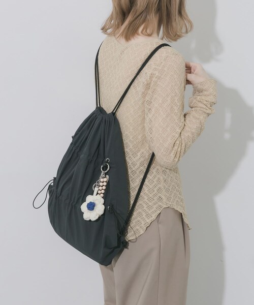 SMELLY（スメリー）の「ドロストギャザーナップサック（バックパック/リュック・レディース・L.BLU/BLK・-）」の7枚目の写真