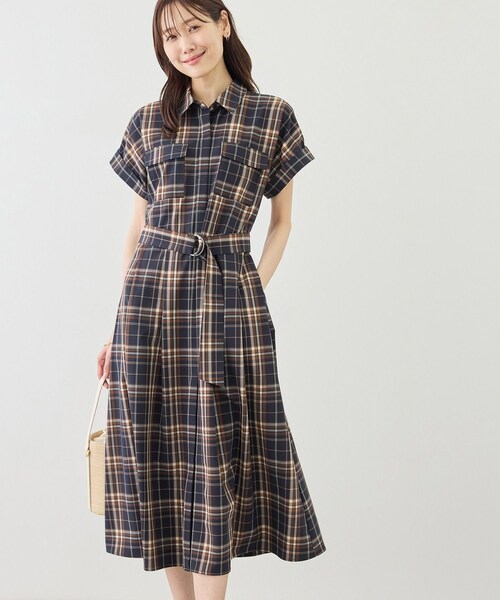 ROPE' PICNIC(ロペピクニック)の「アウトポケットシャツコンシャスワンピース/リンクコーデ(ワンピース・レディース・ダークブラウン系/ネイビー/ネイビー系・M/S)」の2枚目の写真