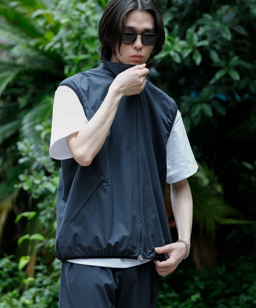 URBAN RESEARCH（アーバンリサーチ）の「SOLOTEXハイストレッチベスト（ベスト・メンズ・CHARCOAL/BLACK/KHAKI・M/L）」の12枚目の写真