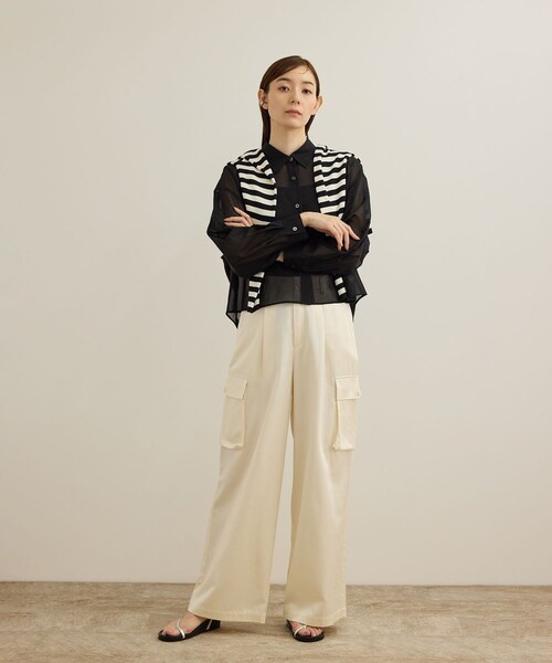 ROPE'（ロペ）の「【洗える】コットンシアークロップドシャツブラウス（シャツ/ブラウス・レディース・ブラック/ホワイト/ブルー系・36/38）」の22枚目の写真