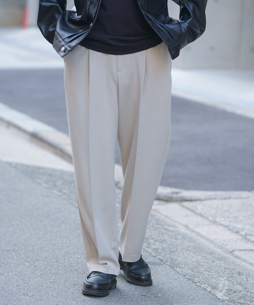 ITEMS URBANRESEARCH（アイテムズ アーバンリサーチ）の「Every Day TRテーパードスラックス（その他パンツ・メンズ・BEG/GRY/BLK/NVY・S/M/L）」の3枚目の写真