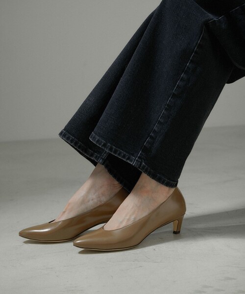 ADAM ET ROPE'(アダムエロペ)の「【BRENTELLA(ブレンテッラ)】EMMNUELLE/レザーパンプス(パンプス・レディース・ブラウン系・35.5/36.5/37.5/38.5)」の18枚目の写真